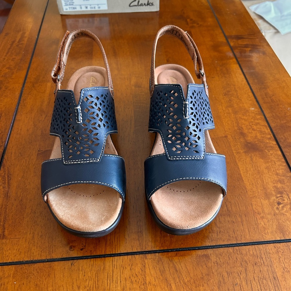 Clarks Women's Navy Leather Tuleah Sun Sandal